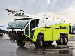Oshkosh Striker 3000 2010 года